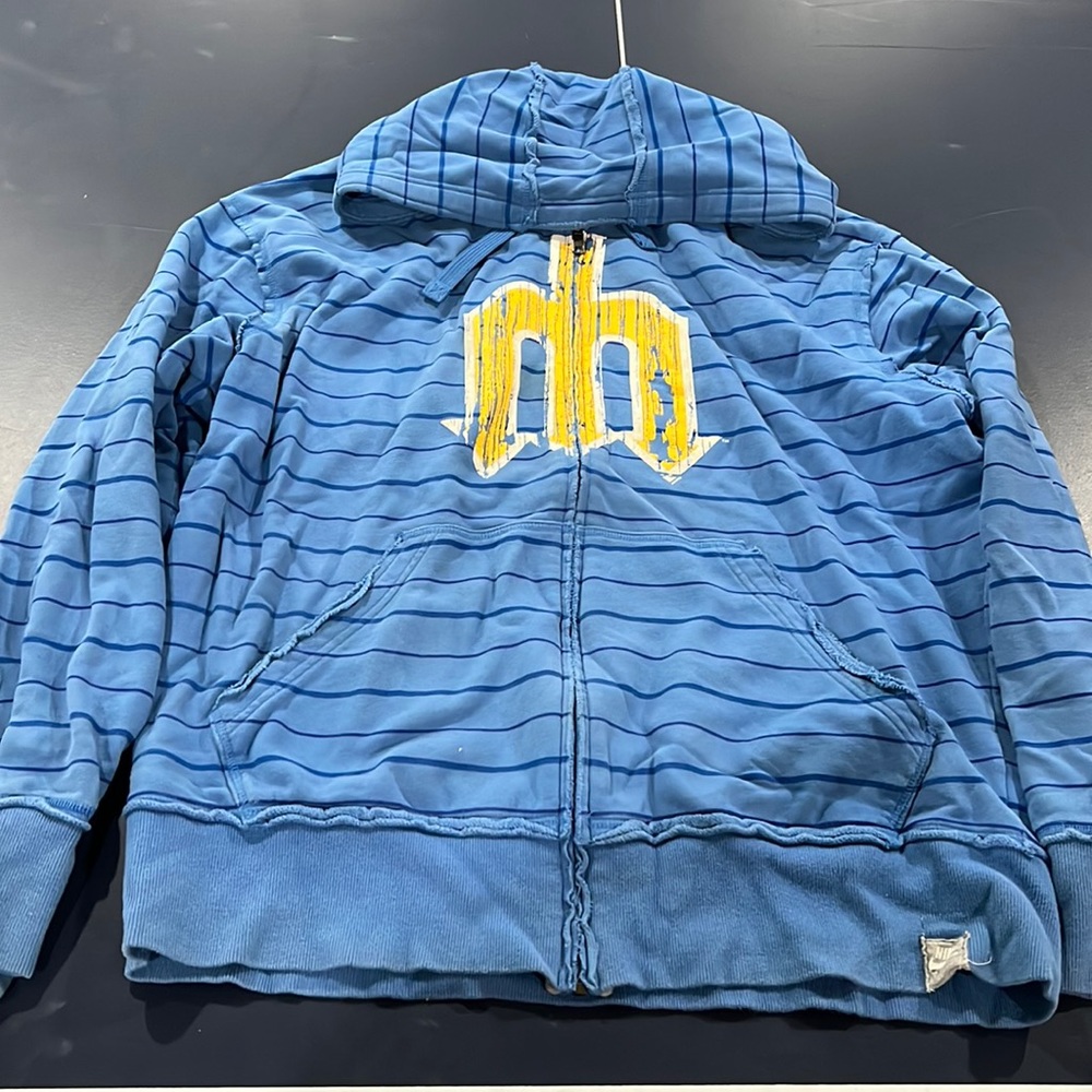 Mariners Nike zip up sweat jacket. Size class